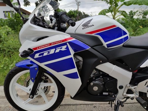 ใช้เพียง 9  พัน km.  Honda Cbr 150r รูปที่ 5